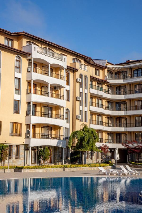 Sunny Apartment In A Complex With A Pool And Gym By Flаt Manаger Sunny Beach Eksteriør billede